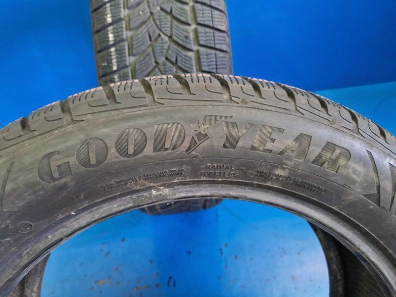 2 Goodyear R19 235/55
зимни гуми DOT4118