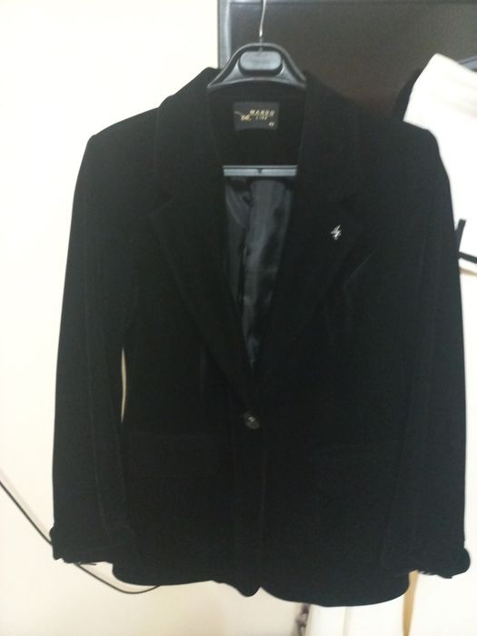 Женскиии пиджак 48