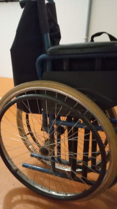Продам коляску инвалидную