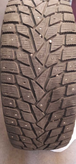 Продам зимние шины. Размер 265/60/R18 б/у