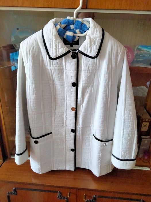 Женские вещи разные.