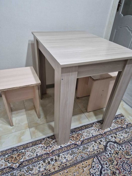Продам стол универсальный