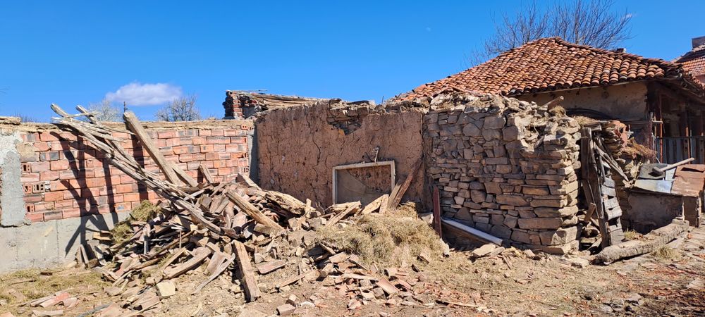 Услуги с мини багер и бобкат(самосвал)