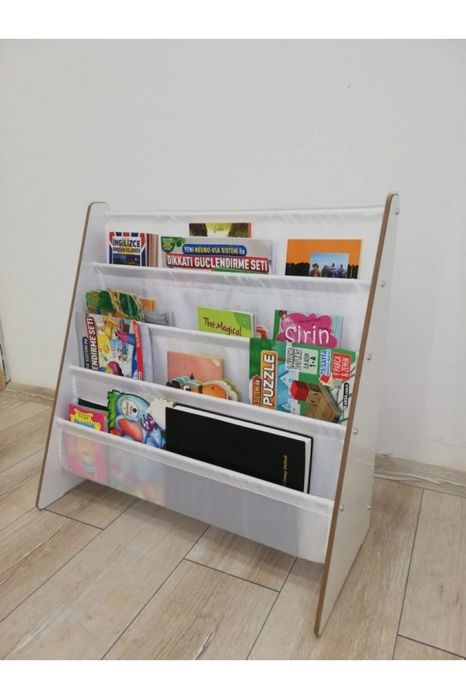 Детска етажерка за книги