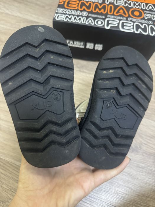 Продам детские зимние сапожки