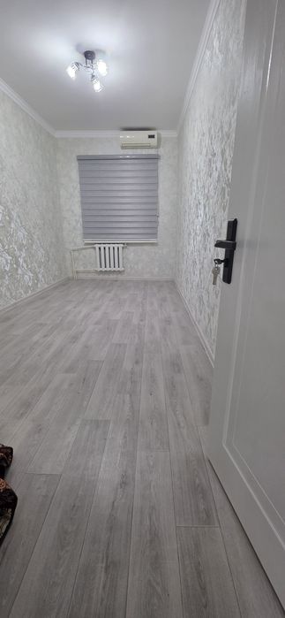 Продам 2-комнотная квартиру на кадишева конечка