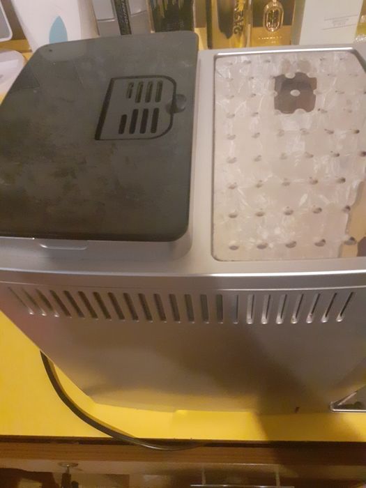 Aparat de cafea Delonghi,în stare excelenta!