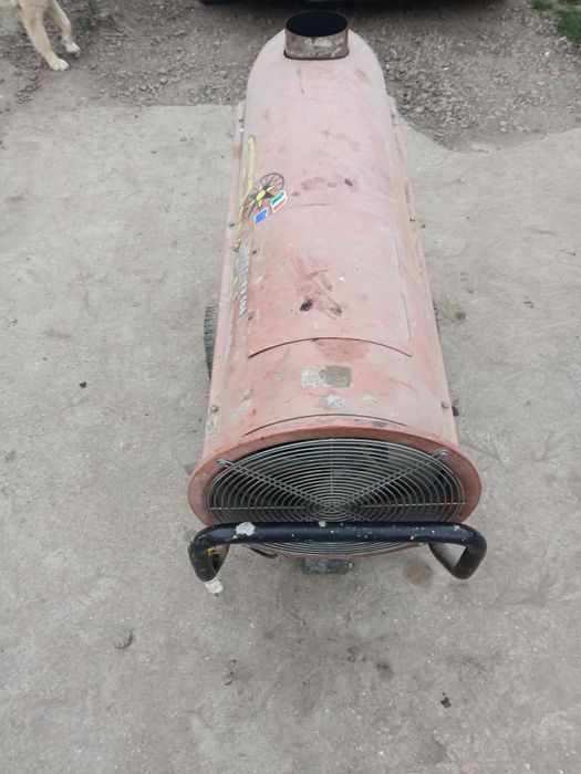 Vând tun de căldură pe motorină