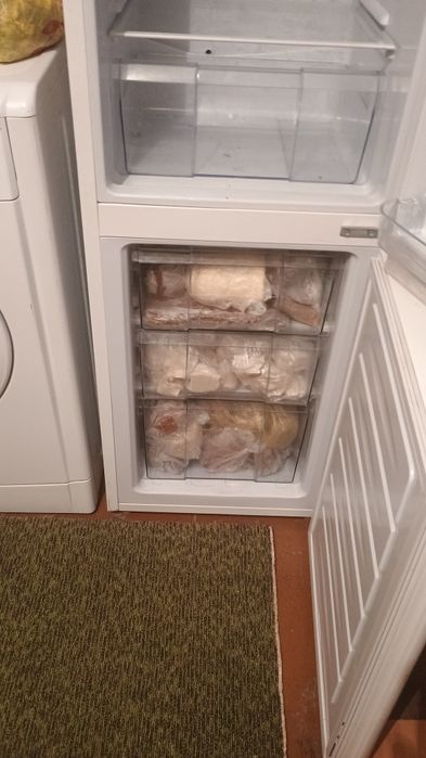 Холодильник в хорошем состоянии