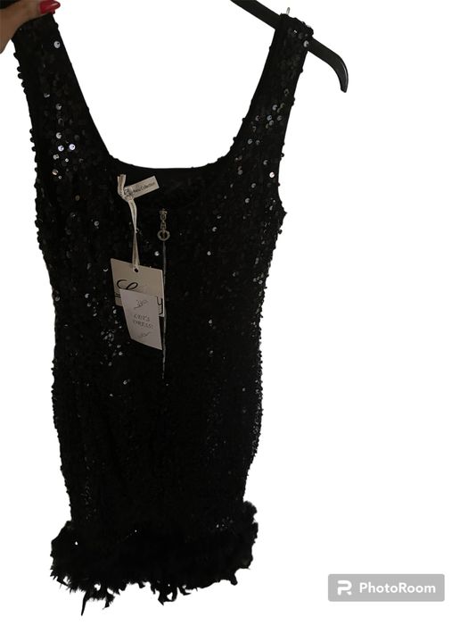 Rochie cu paiete si pene