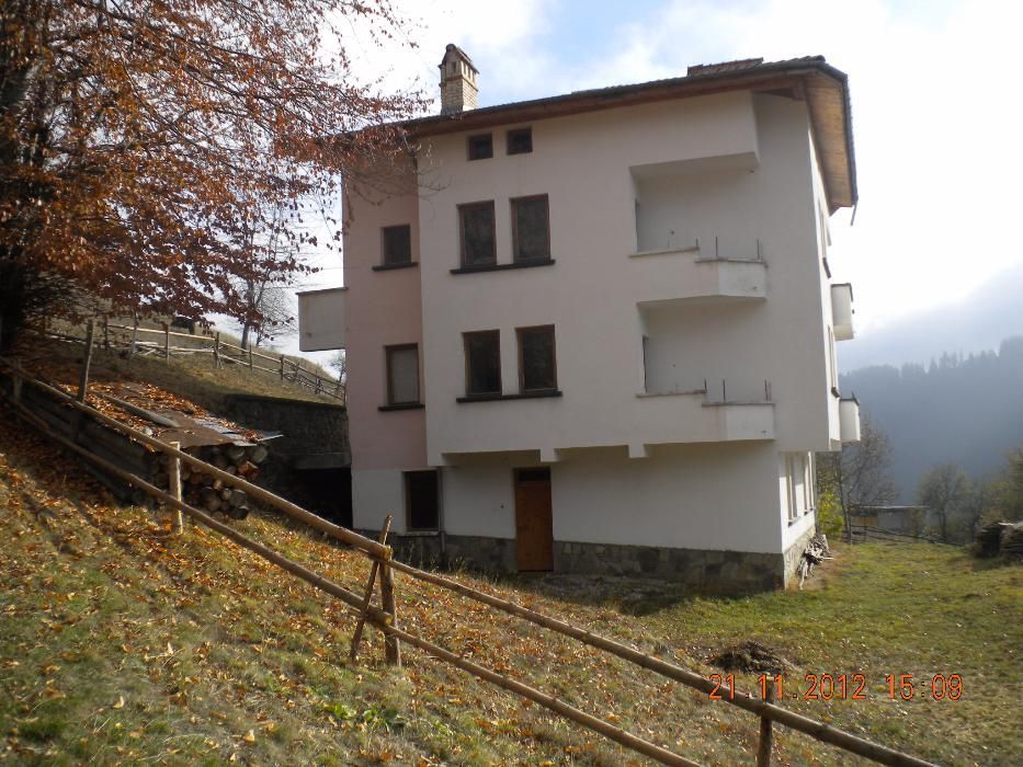 Продава се Къща в с. Кутела, Област Смолян - 480 кв.м за 230 €/кв.м - Снимка #3