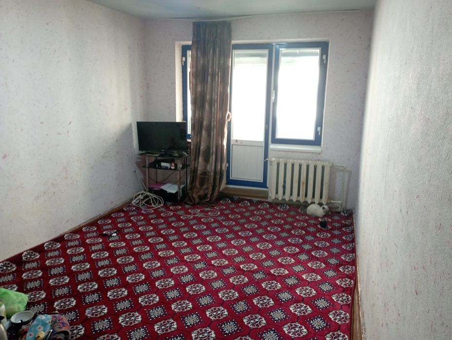 Бухоро щахар марказида 1  хонали КВ крити йонида кодак паварот