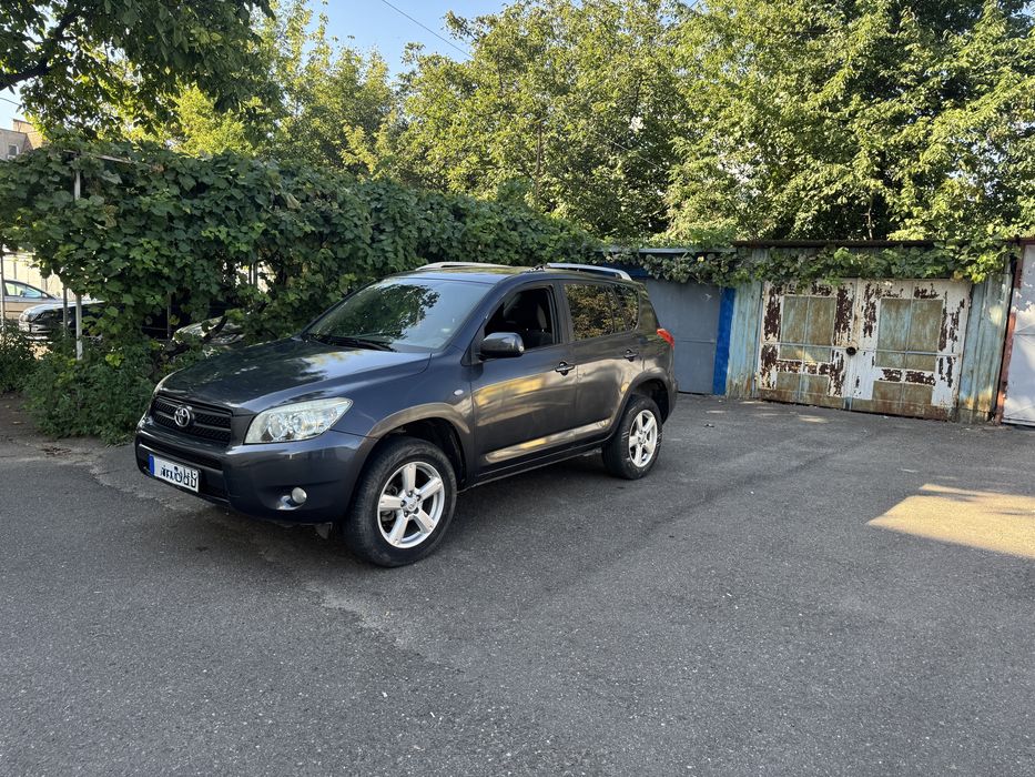 Toyota Rav 4 motor D4D - 136 de cai