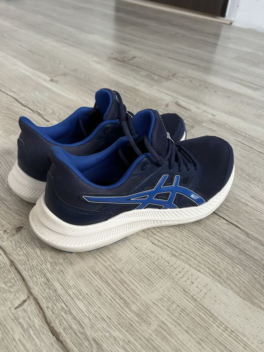 Asics F560321  42 Noi