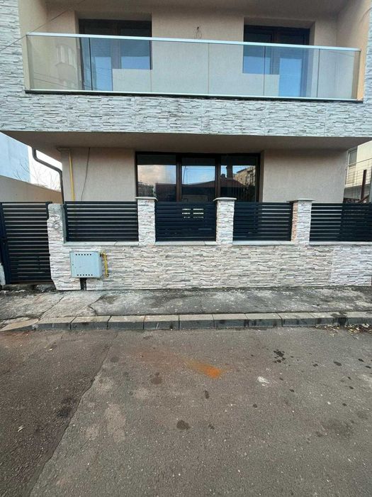 Garduri din panou stil jaluzele, sipca metalica, tabla, plasa si BCA