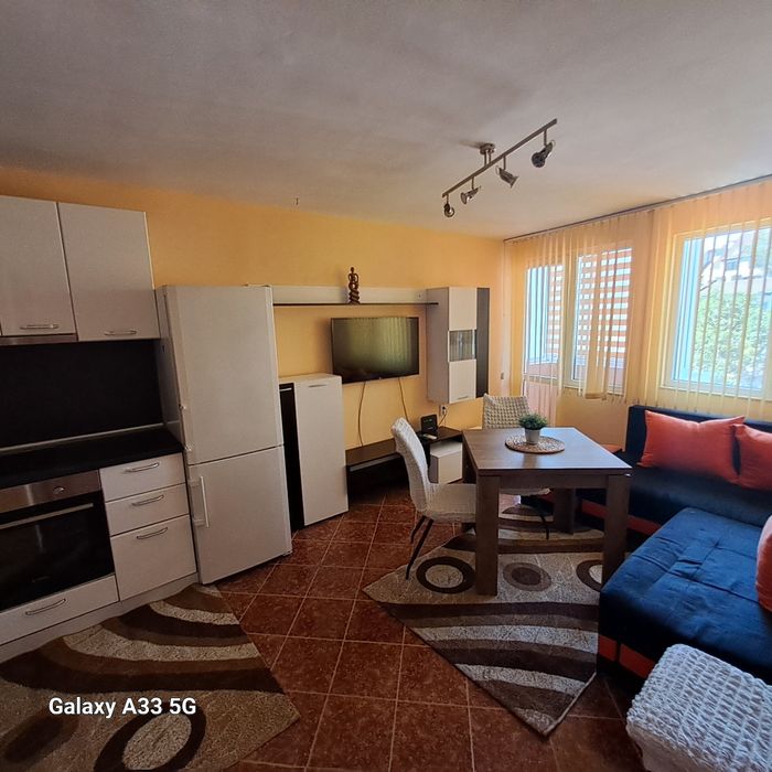 Дава се под наем Двустаен апартамент в Варна, Колхозен пазар - 60 кв.м за 500 € - Снимка #2