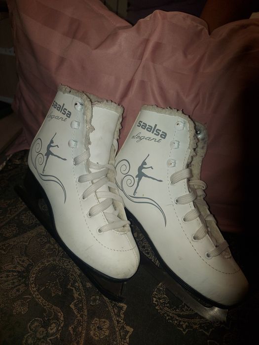 Коньки женские 36 р