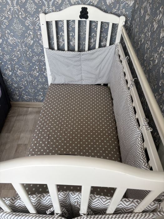 Продам детскую кроватку