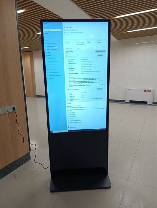 Интерактивный инфо-киоск вертикальный, экран 32, FullHD, качество
