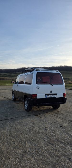Volkswagen Transporter T4 – 1.9 Diesel, 8+1 locuri