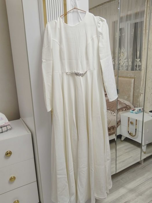 Продаю вечерние платья