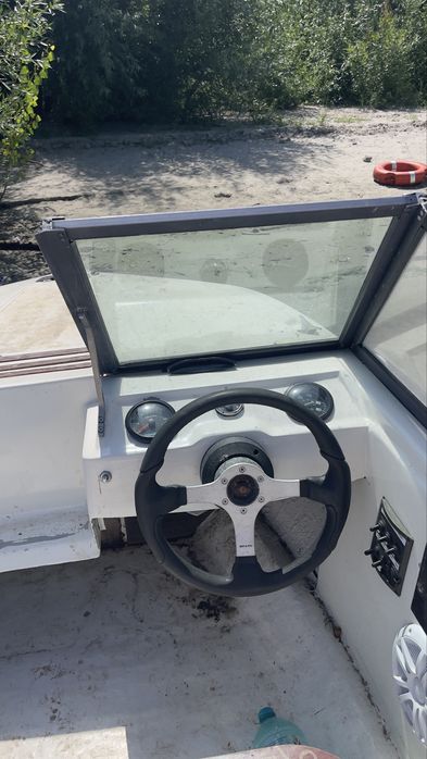 Barca Glastron Laraya + motor 40cp Mercury 4t injectie