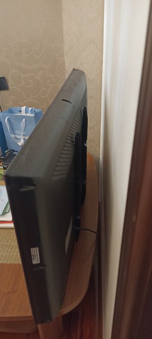 Телевизор Б/У в отличном состоянии