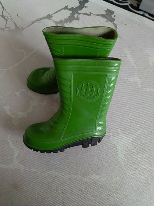 Продам резиновые сапожки