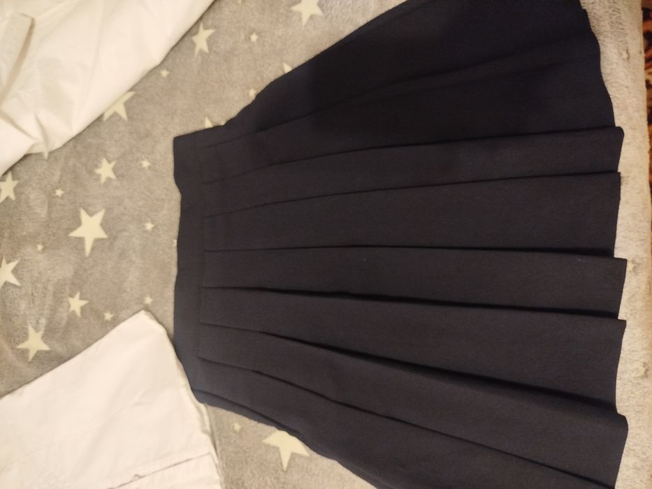 Продам юбки и блузки на девочку 10-13 лет