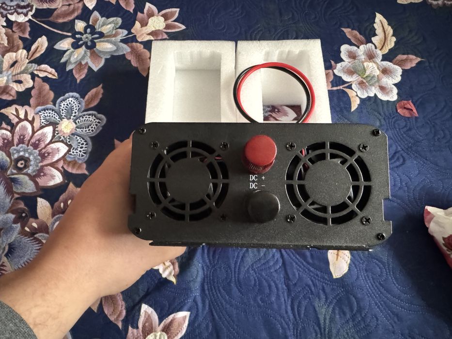 Invertor pentru curent electric. 24v-220v