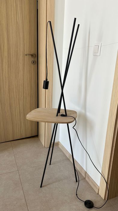 Модерен подов лампион