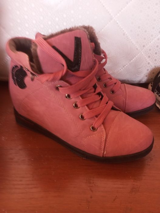 Продам Обувь на 36 р.
