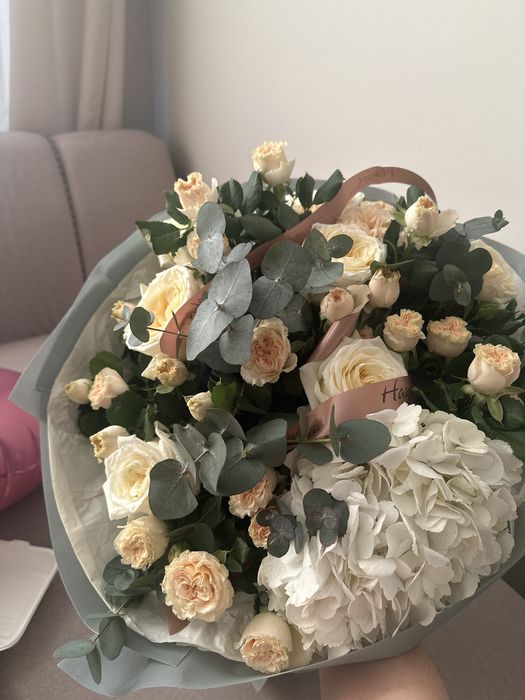 Цветы с бентотортиком и шариком