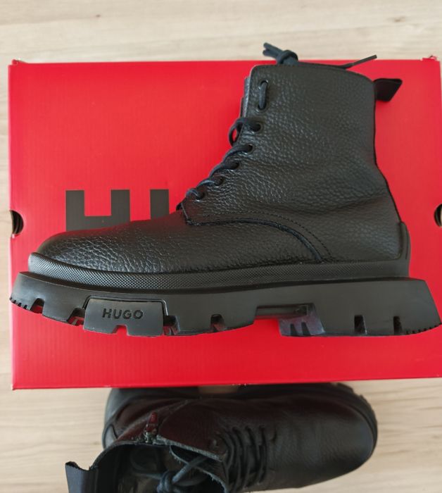 Hugo -мъжки боти