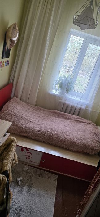 Продам кровать для девочки подростка