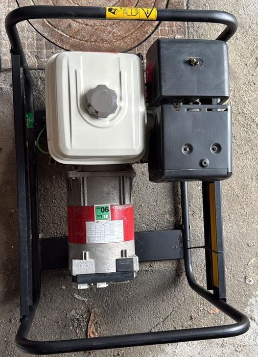 Generator curent pe benzină AGT HBS 4201 cu motor Honda 9.0CP 4,2kVA
