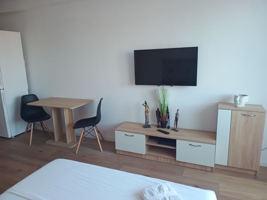 Închiriez garsonieră  (studio )regim hotelier Piatra Neamț