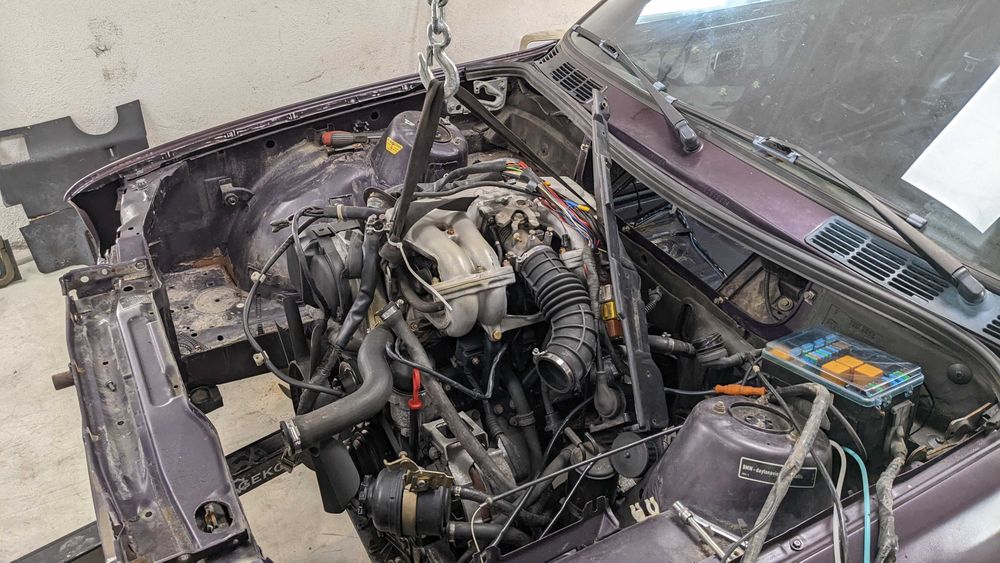 BMW E30 316i комби на части