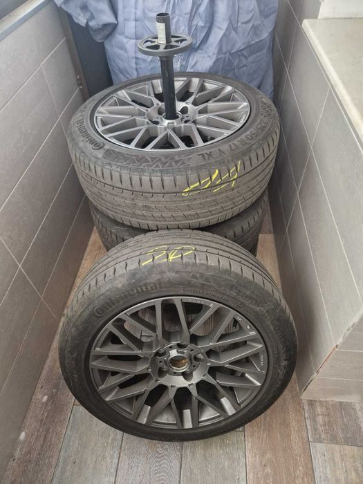 Jante MOMO Revenge R17 8Jx17 ET45 5x114.3 - kba 49797