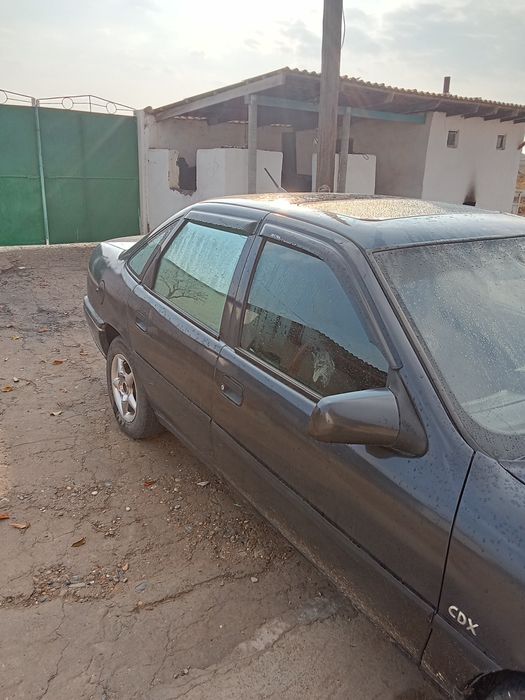 Опел вектра седан 1,8