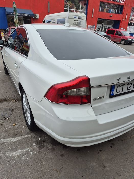 Volvo s80,2013,motor Volvo 2 litri.5500 euro. Negociabil
