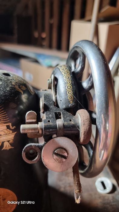 Mașina de cusut antica Singer(are peste 100 de ani)