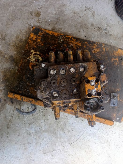 Сотилади хундай запчасд 1300 wm распиридитил