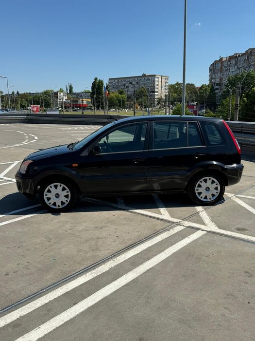 Vând Ford fusion