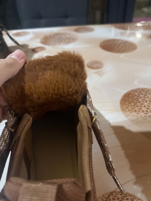 Ugg dama culoare caramel