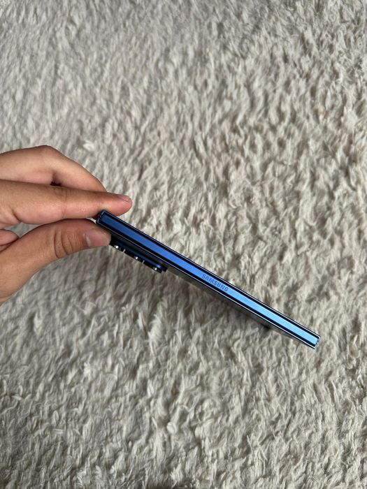 Samsung  galaxy fold 7