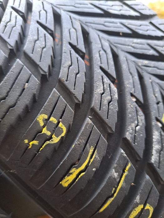 Cauciucuri iarna Nokian 205 60 16