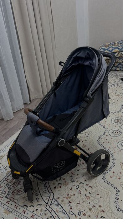 Продам прогулочную коляску