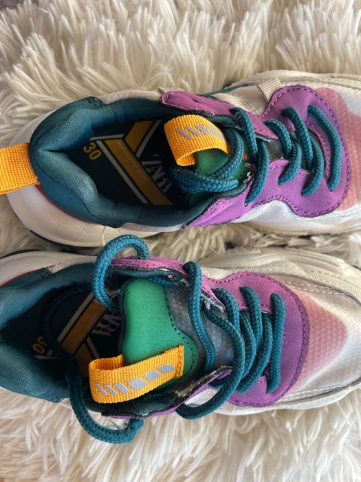 Спортни обувки за момиченце