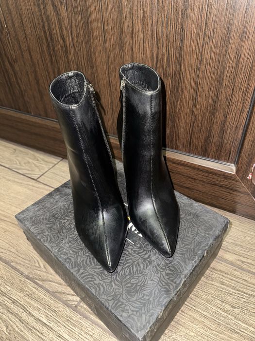 Продам новые ботильоны